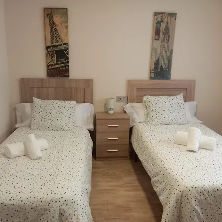 Plaza Ayuntamiento 3 Con Parking Pondos * Linares (Jaen)